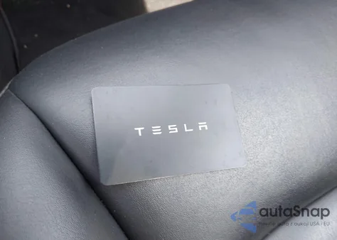 2018 Tesla Model 3 Long Range/Performance из США, поврежденный, VIN 5YJ3E1EB0JF183904